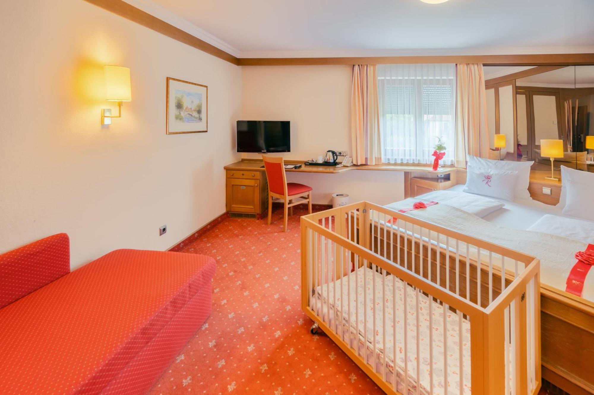 Hotel Am Schlosspark Zum Kurfuerst Oberschleißheim Exteriör bild