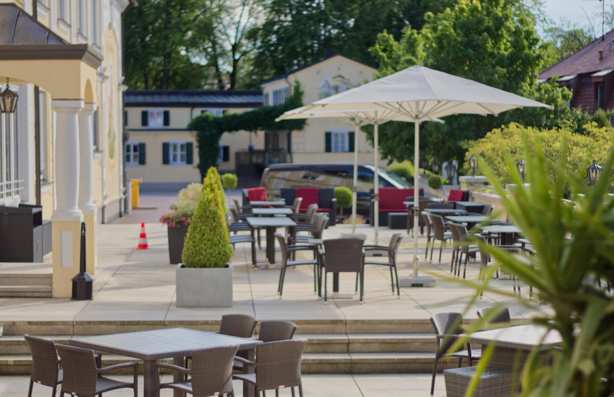 Hotel Am Schlosspark Zum Kurfuerst Oberschleißheim Exteriör bild